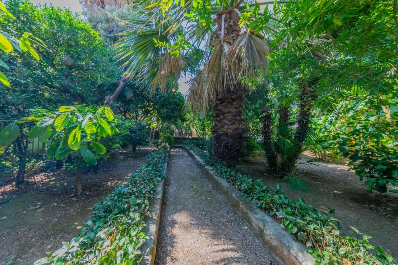 Villa Mezzarancia Palermo Bagian luar foto